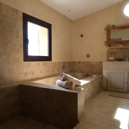 Provencal Farmhouse, Mont Ventoux View, 2 Pools Villa *